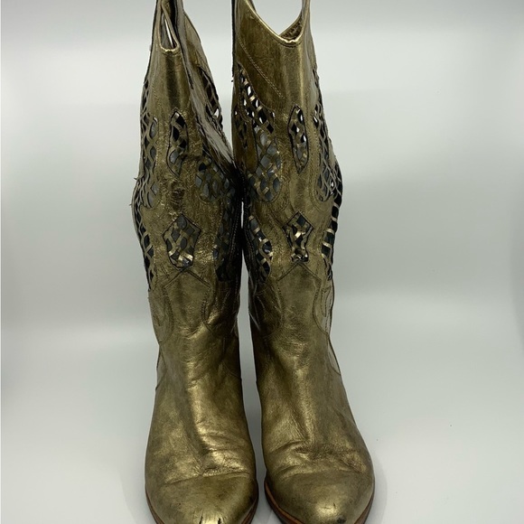 No name golden leather western boots. - Picture 14 of 16